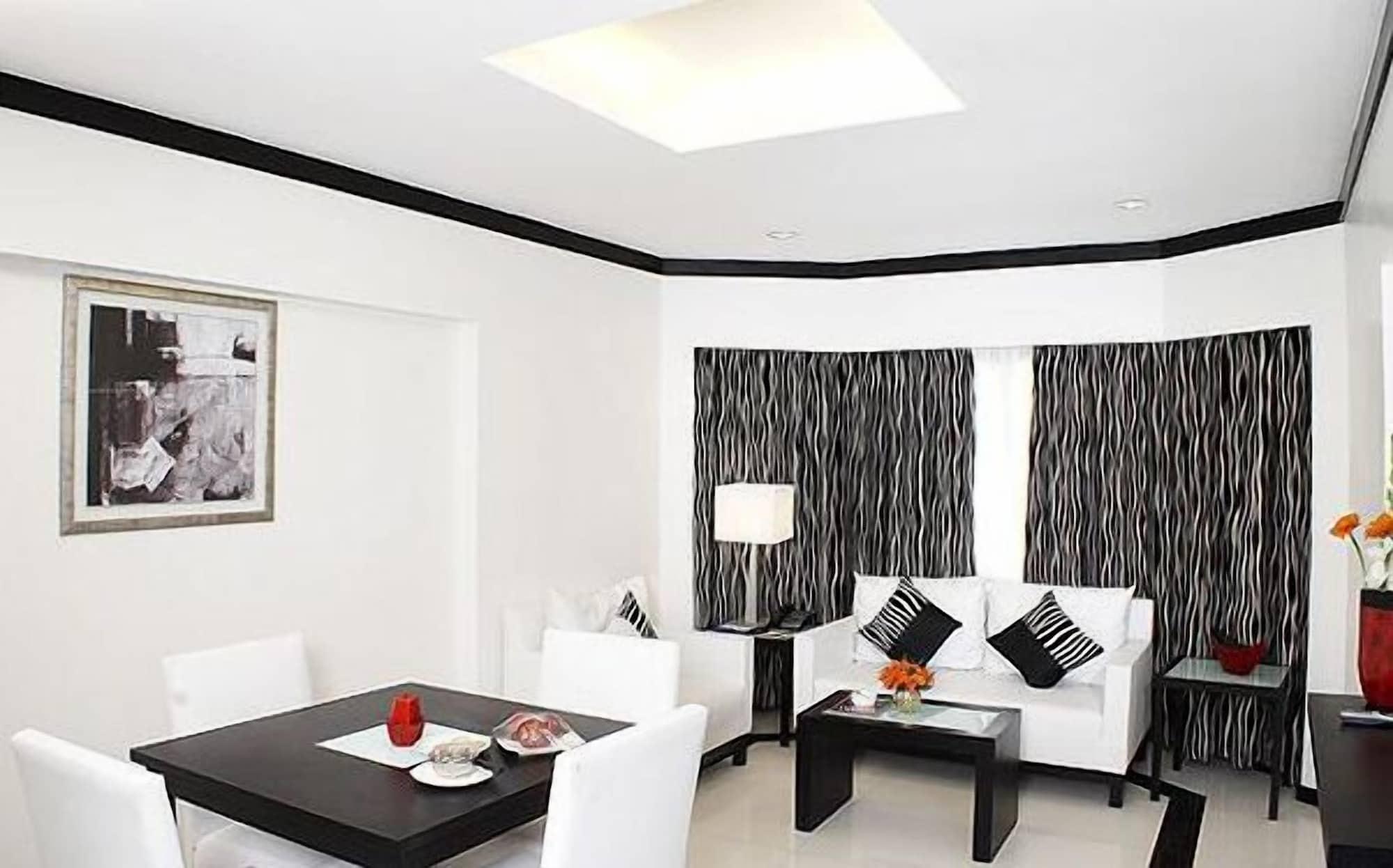 Hotel The Residency, 4*
