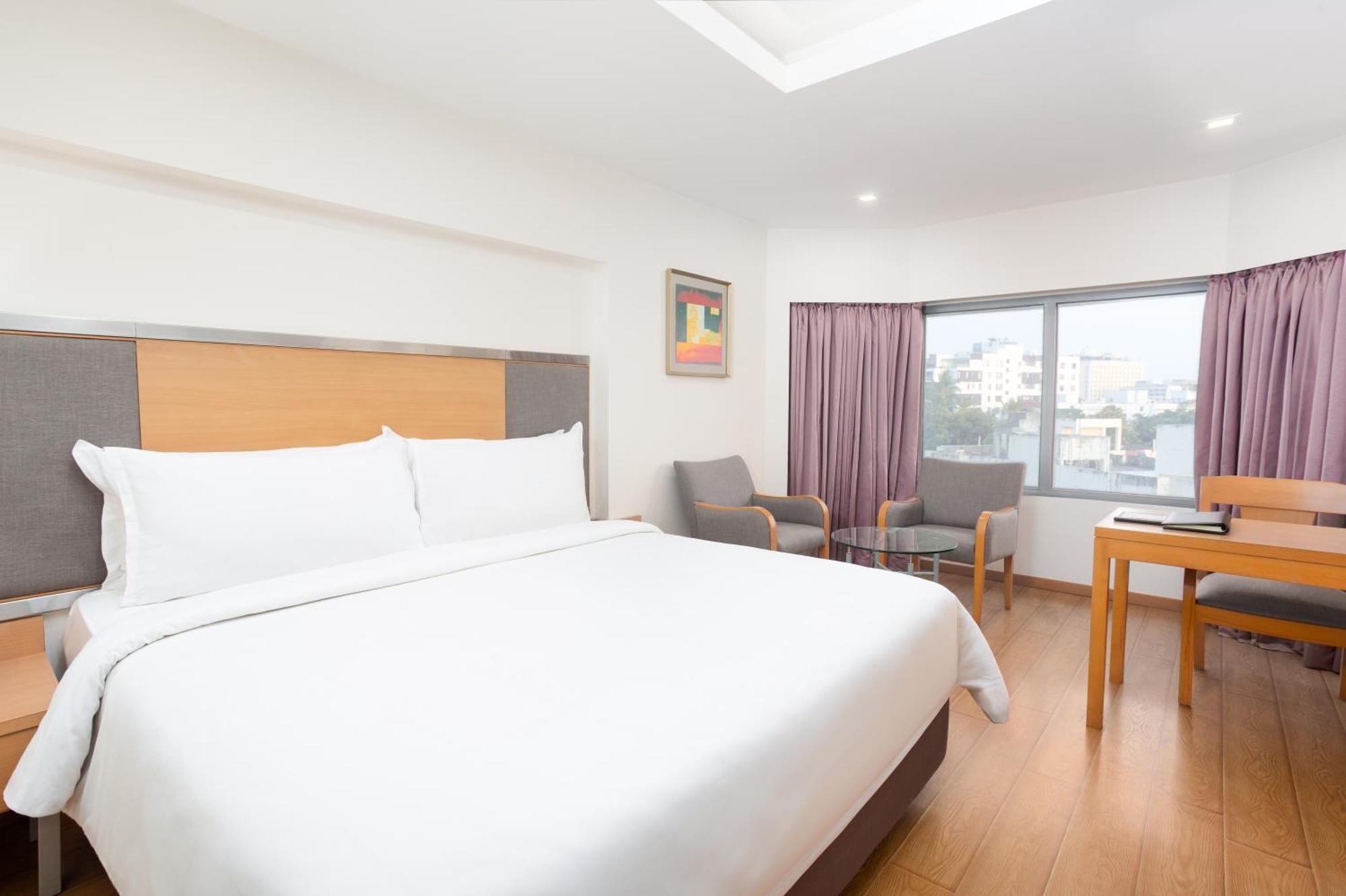 The Residency, Hotel